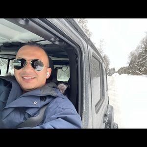 Meet your Posher, Julian